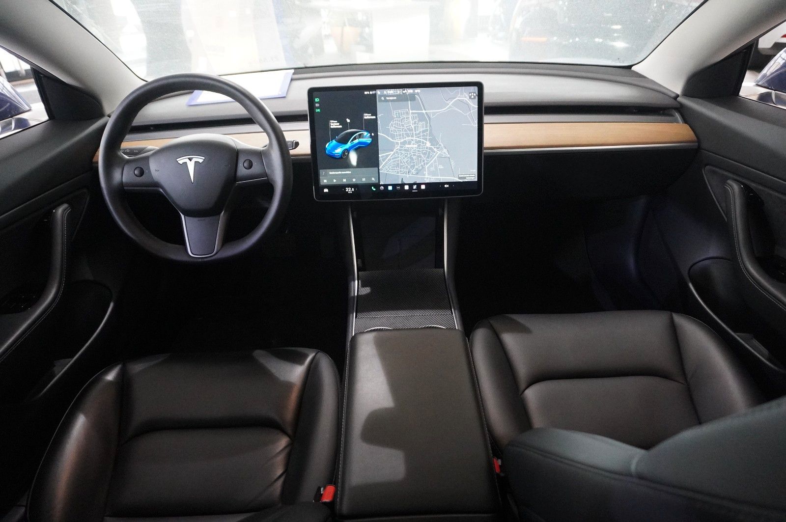 Fahrzeugabbildung Tesla Model 3 Standard Range Plus NAVI/KAMERA/SH/PANO