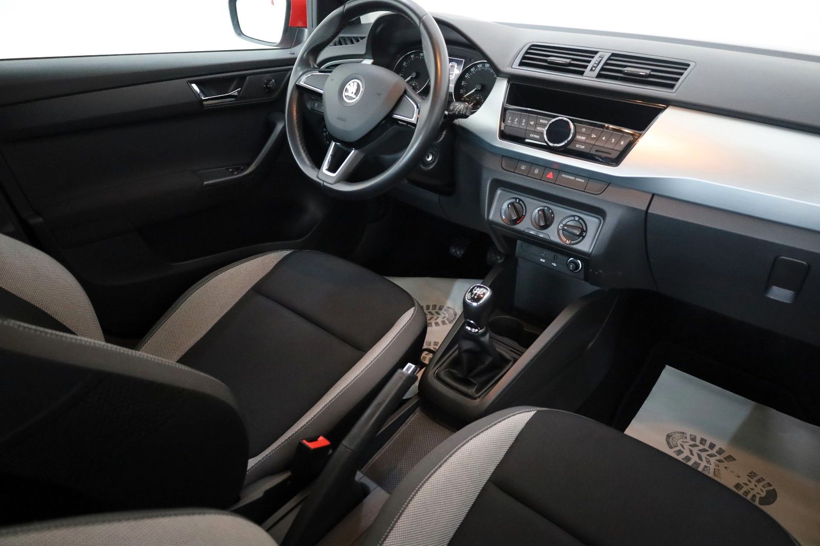 Fahrzeugabbildung SKODA Fabia Ambition,Tempomat,Klima, 8fach bereift