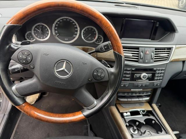 Mercedes-Benz E350 2011 — photo 6