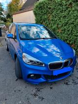 BMW 225 XE M PAKET - BMW 225: Limousine