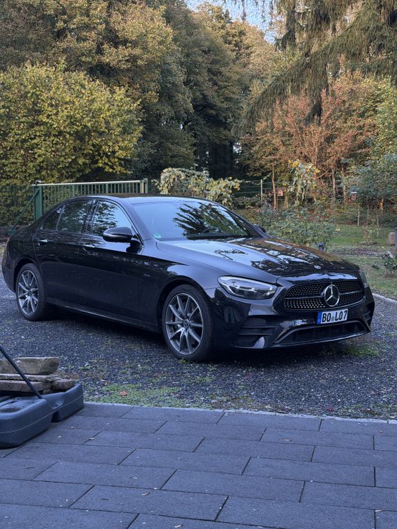 Image of Mercedes-Benz E 300