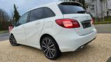 Mercedes-Benz B180+TÜV+GARANTIE+NAVI+LEDER+BI.XENON+PARKS - Mercedes-Benz B 180 in Stuttgart