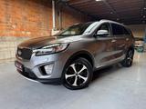 Kia Sorento Feel 4WD 2.2 CRDi+7-SITZE+PANO+KAMERA+ - Kia Sorento in Frankfurt (Main)