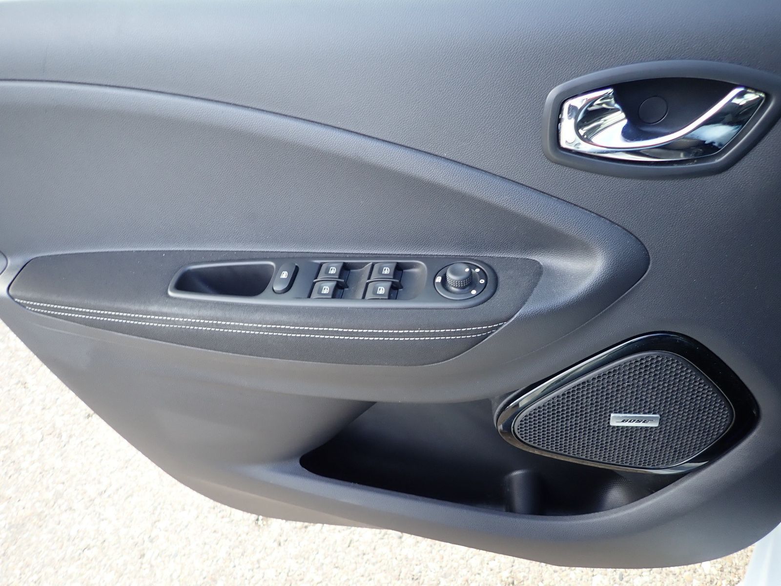 Fahrzeugabbildung Renault ZOE Z.E. 40 LIFE/SHZ/BOSE/