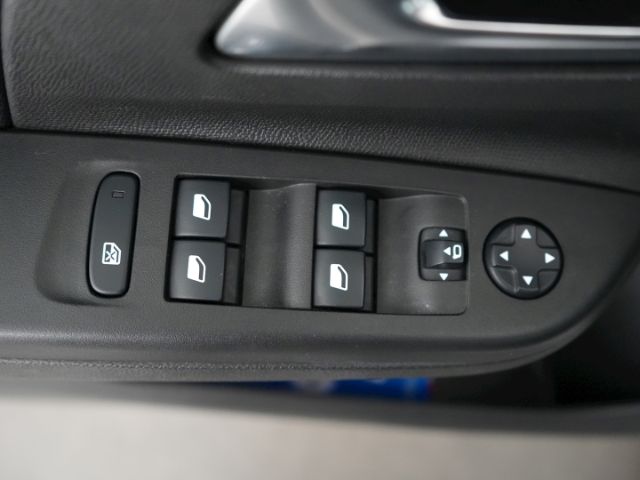 Corsa F ELEGANCE AT+NAVI+RÜCKFAHRKAMERA+SITZHEIZ