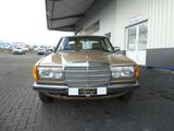 Mercedes-Benz 200 (W123), original 1. Hand - Mercedes-Benz W123
