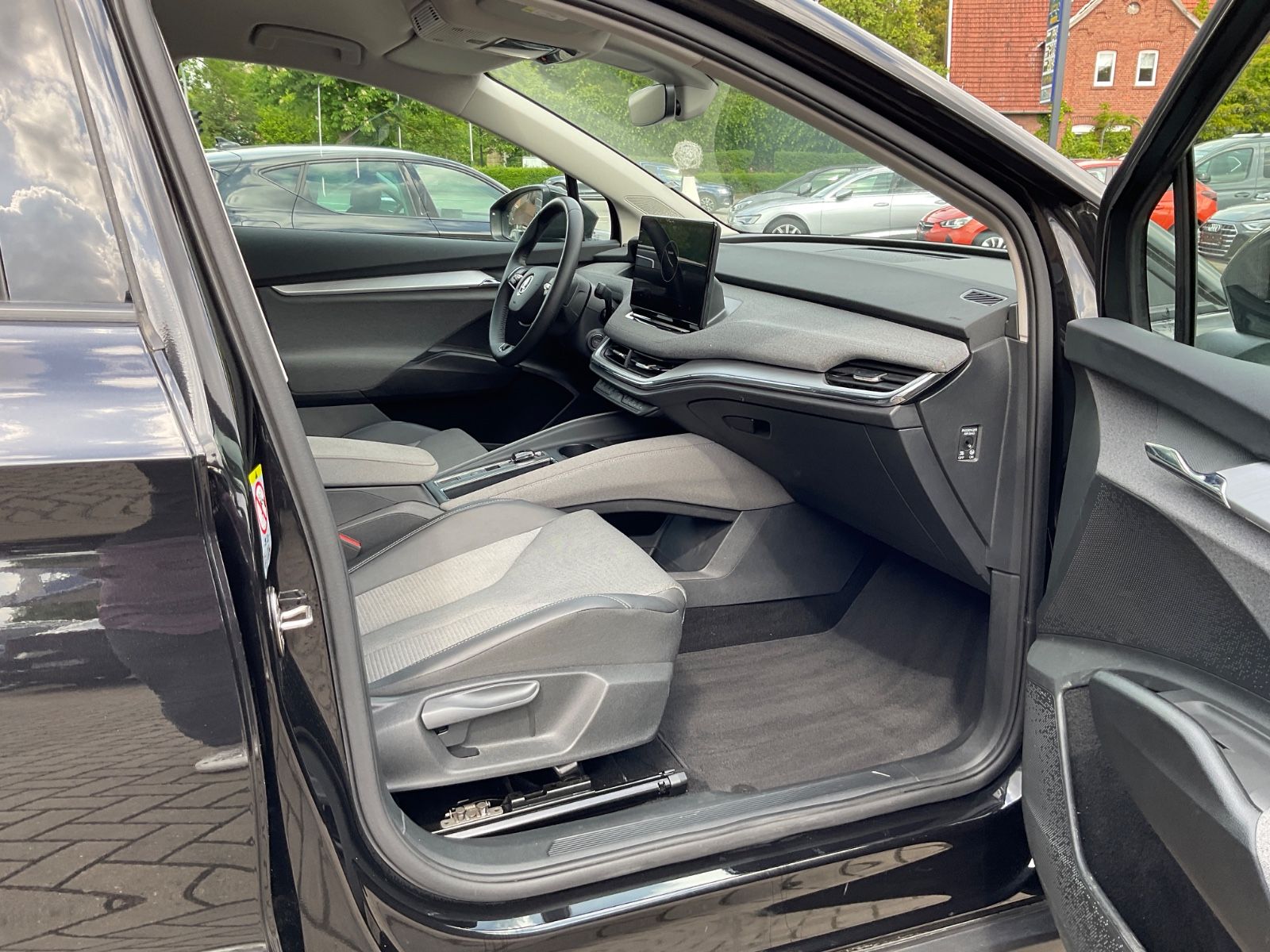 Fahrzeugabbildung SKODA Enyaq 60,Kamera,Navi,LED,KAMERA