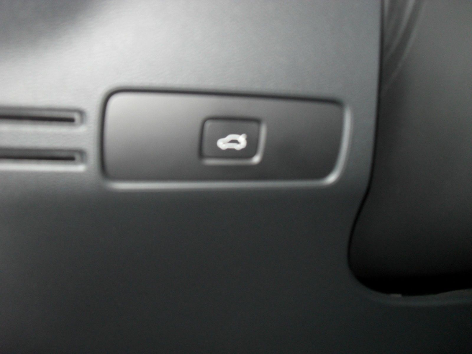 Fahrzeugabbildung Volvo C40 Ultimate Recharge Pure Electric AWD