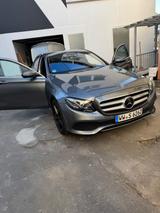 Mercedes-Benz E 250 AVANTGARDE Autom. AVANTGARDE - Mercedes-Benz E 250: Avantgarde