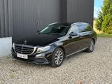 Mercedes-Benz E 220d T EXCLUSIVE Autom. EXCLUSIVE