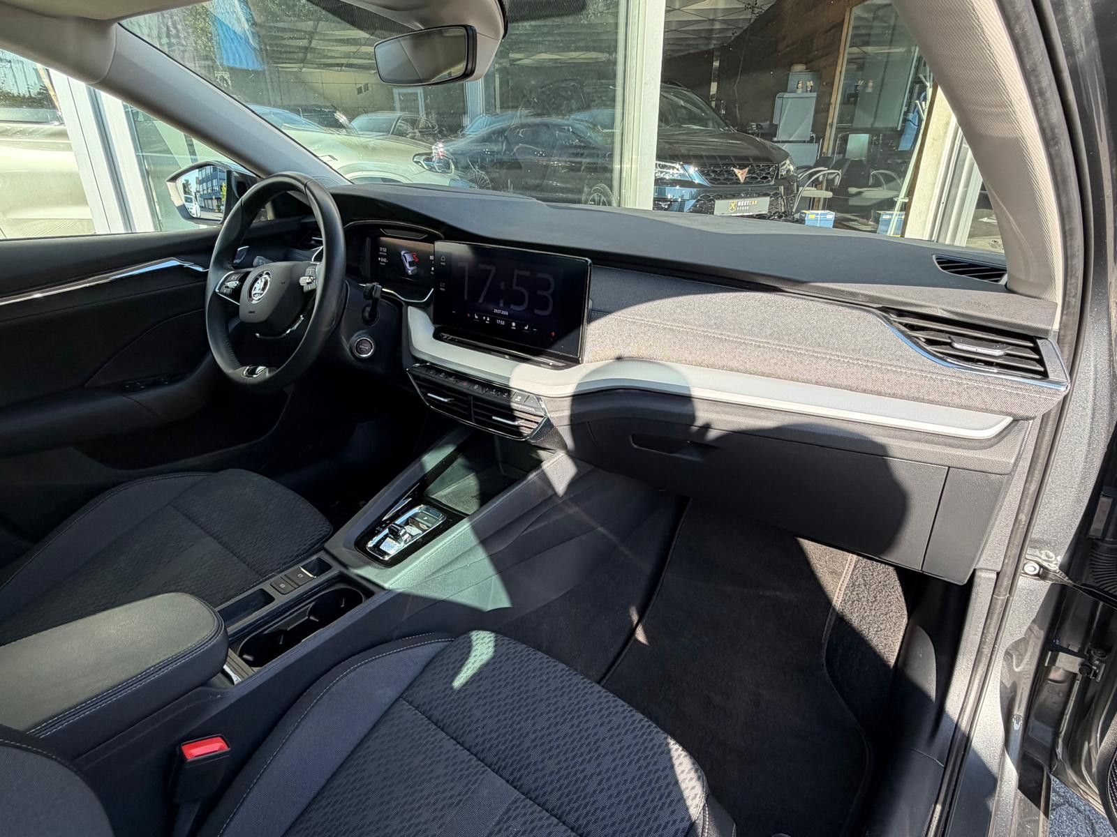 Fahrzeugabbildung SKODA Octavia 2.0TDI Style >VIRTU+HEAD+LED+SHZ+ACC+18"
