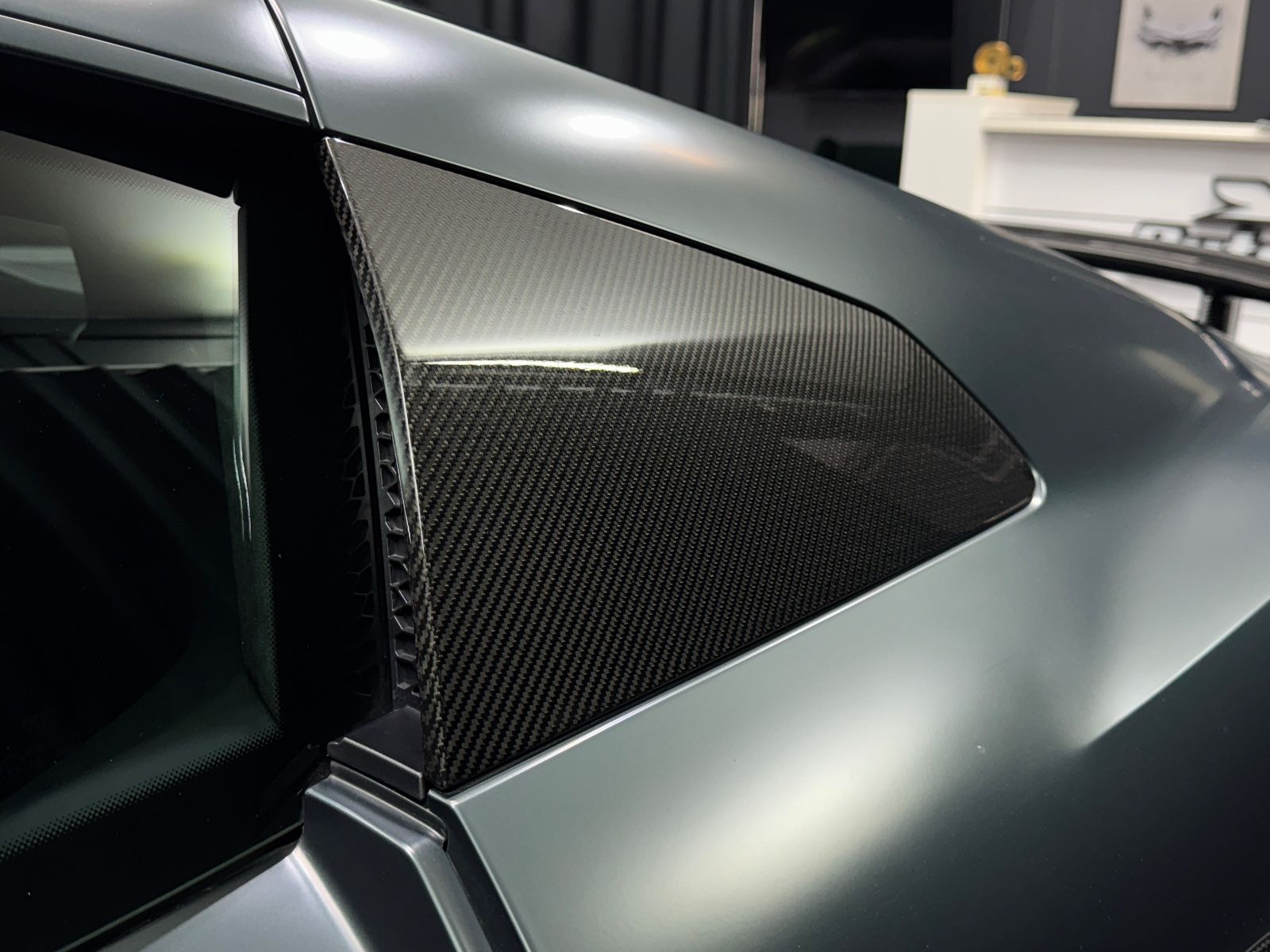 Fahrzeugabbildung Audi R8 Coupe 5.2 FSI V10 plus|CARBON|VOLL