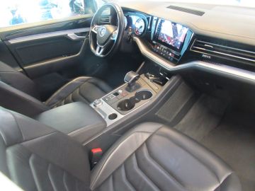Volkswagen Touareg - 10