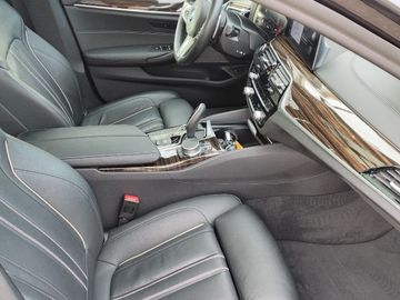 BMW 540d xDrive M Sportpaket Head-Up HK HiFi LED