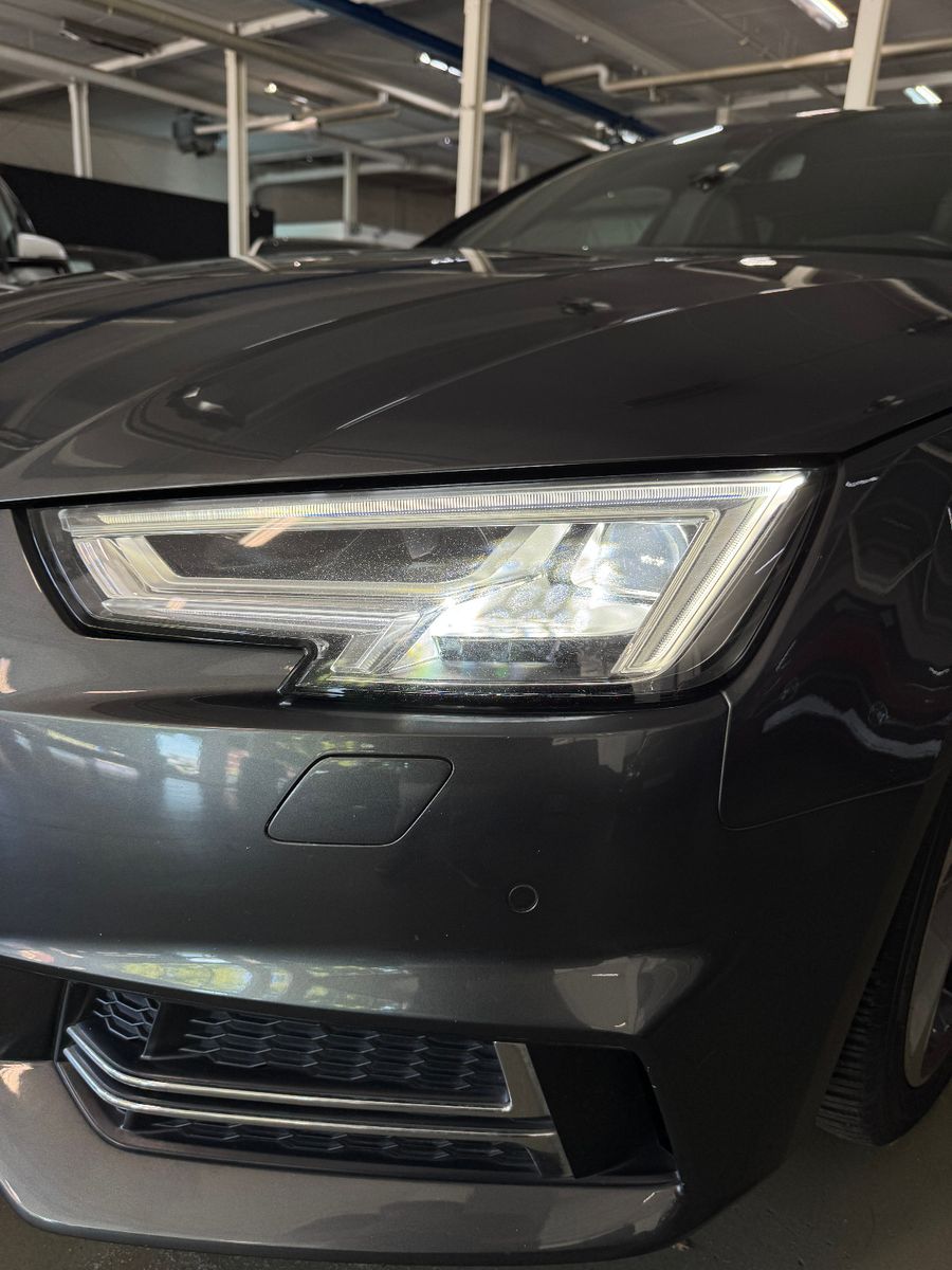 Fahrzeugabbildung Audi A4 2.0 TFSI S-TRONIC 3X-SLINE VIRTUAL LED VOLL