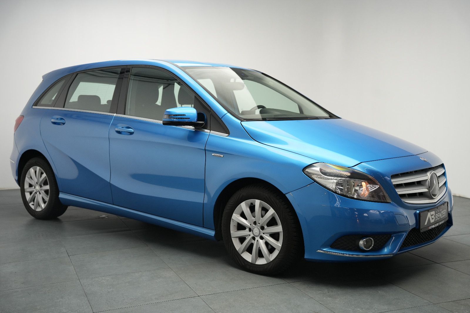 Fahrzeugabbildung Mercedes-Benz B 180 CDI/Edition E/Navigation/SHZ/MFL/ALU/