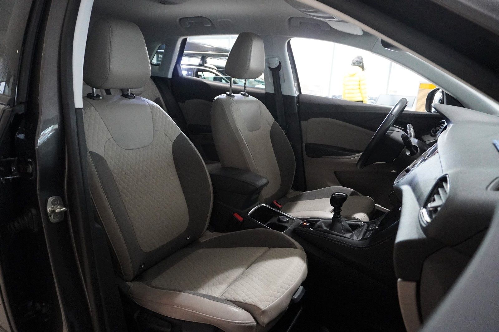 Fahrzeugabbildung Opel Grandland (X) 1.6D DYNAMIC NAVI/LED/360°/SH/GRIP