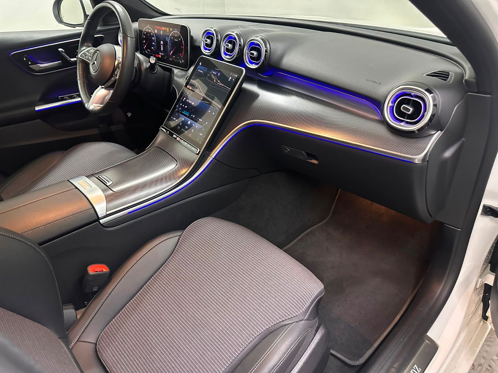 Fahrzeugabbildung Mercedes-Benz C 220 d T Autom. *AVANTGARDE*360°*KEYLESSGO*