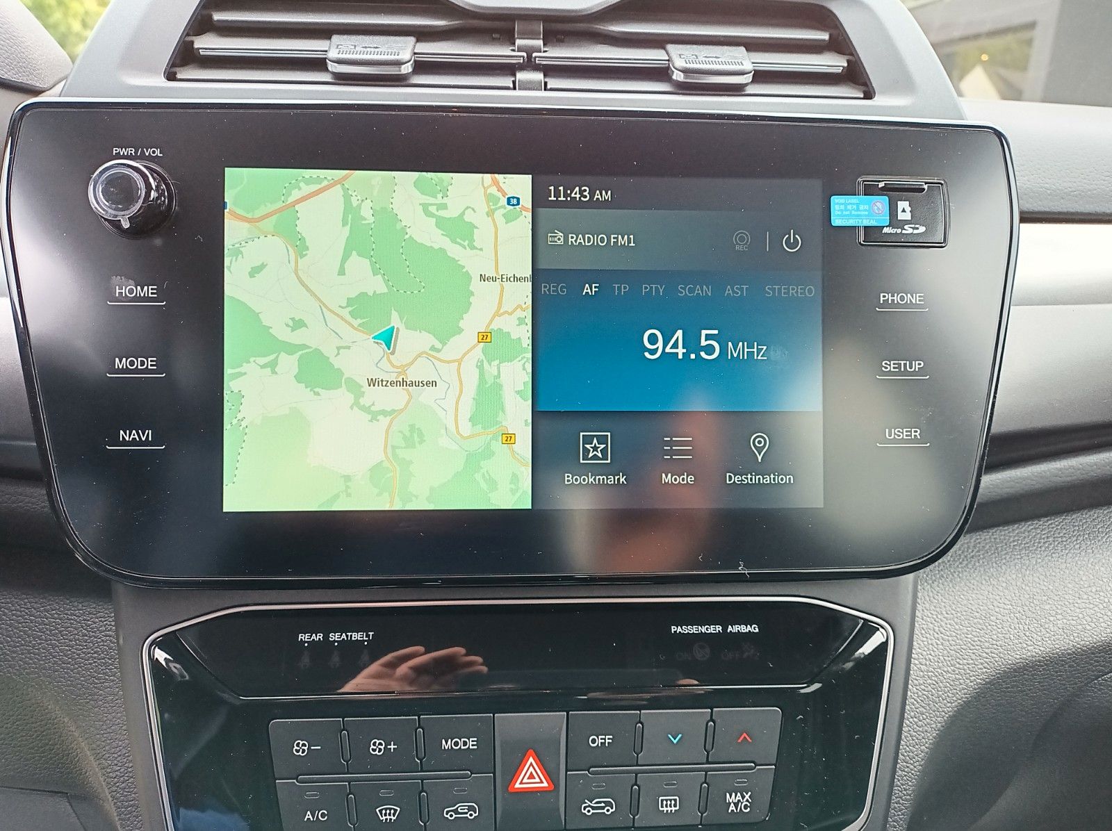 Fahrzeugabbildung KGM TIVOLI NOMAD+SH+KLIMAANLAGE+R.-KAMERA+10.25 ZOLL