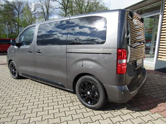 Fahrzeugabbildung Toyota Proace Verso L1 Executive, Sitz-und Design-Paket