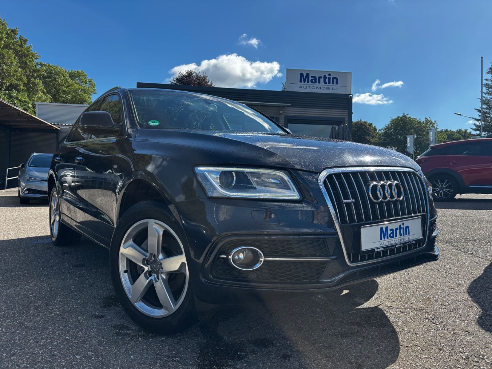 AUDI Q5 S-LINE quattro AUTOMATIK/XENON/AHK/PANO-DACH*
