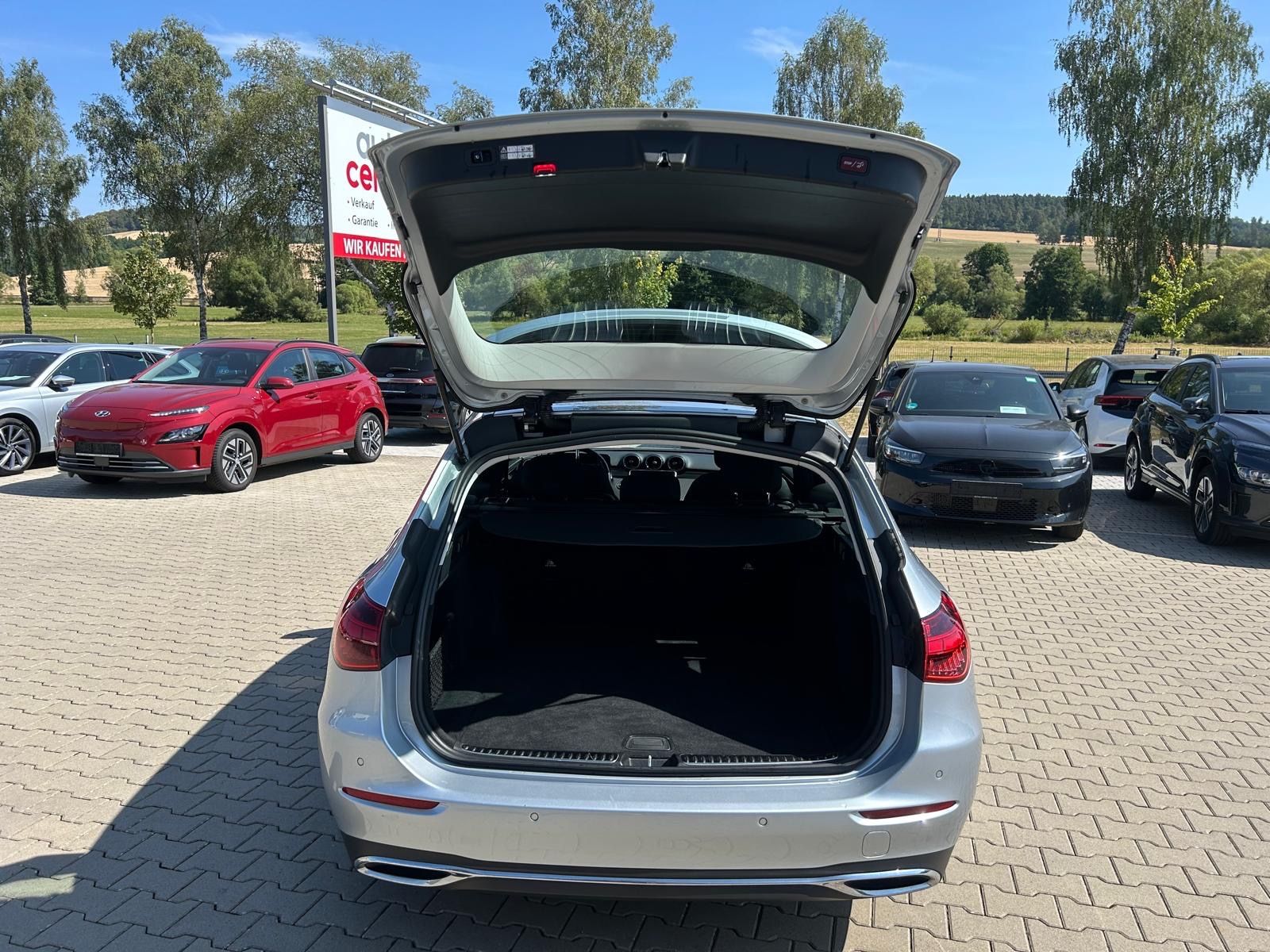 Fahrzeugabbildung Mercedes-Benz C 200 d Avantgarde°1.Hand°AHK°LED°Kamera°Navi°