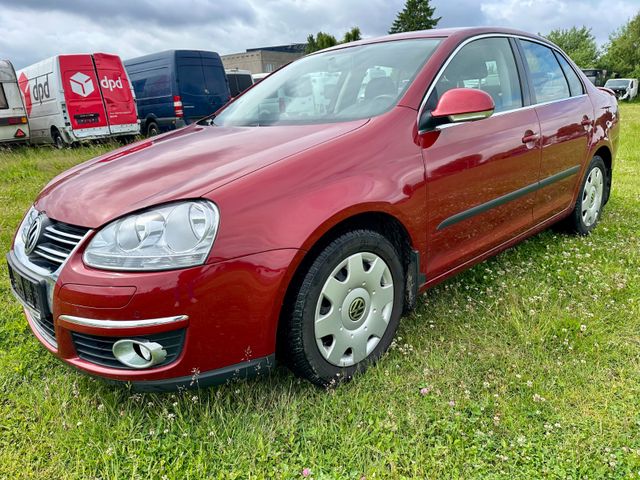 Volkswagen Jetta V Comfortline, Erstzulassung 08/2009, 181.201 km