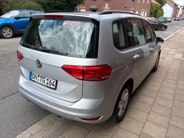 Volkswagen Touran - 6