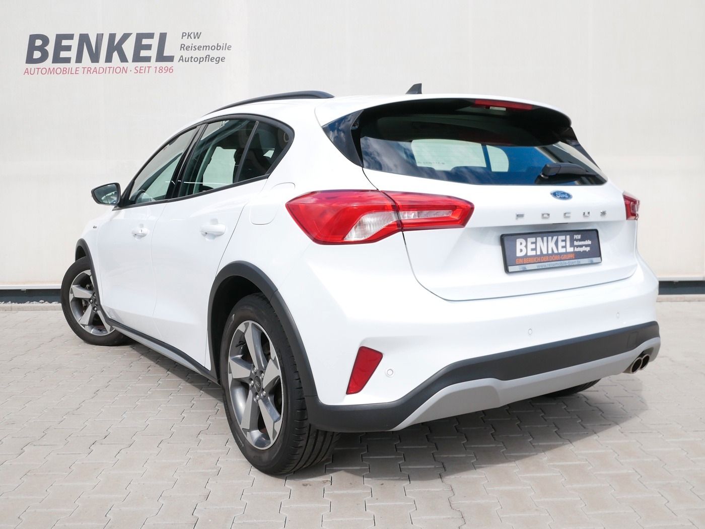 Fahrzeugabbildung Ford Focus 1.0 EcoBoost Active 1.Hand NAVI PDC Klima