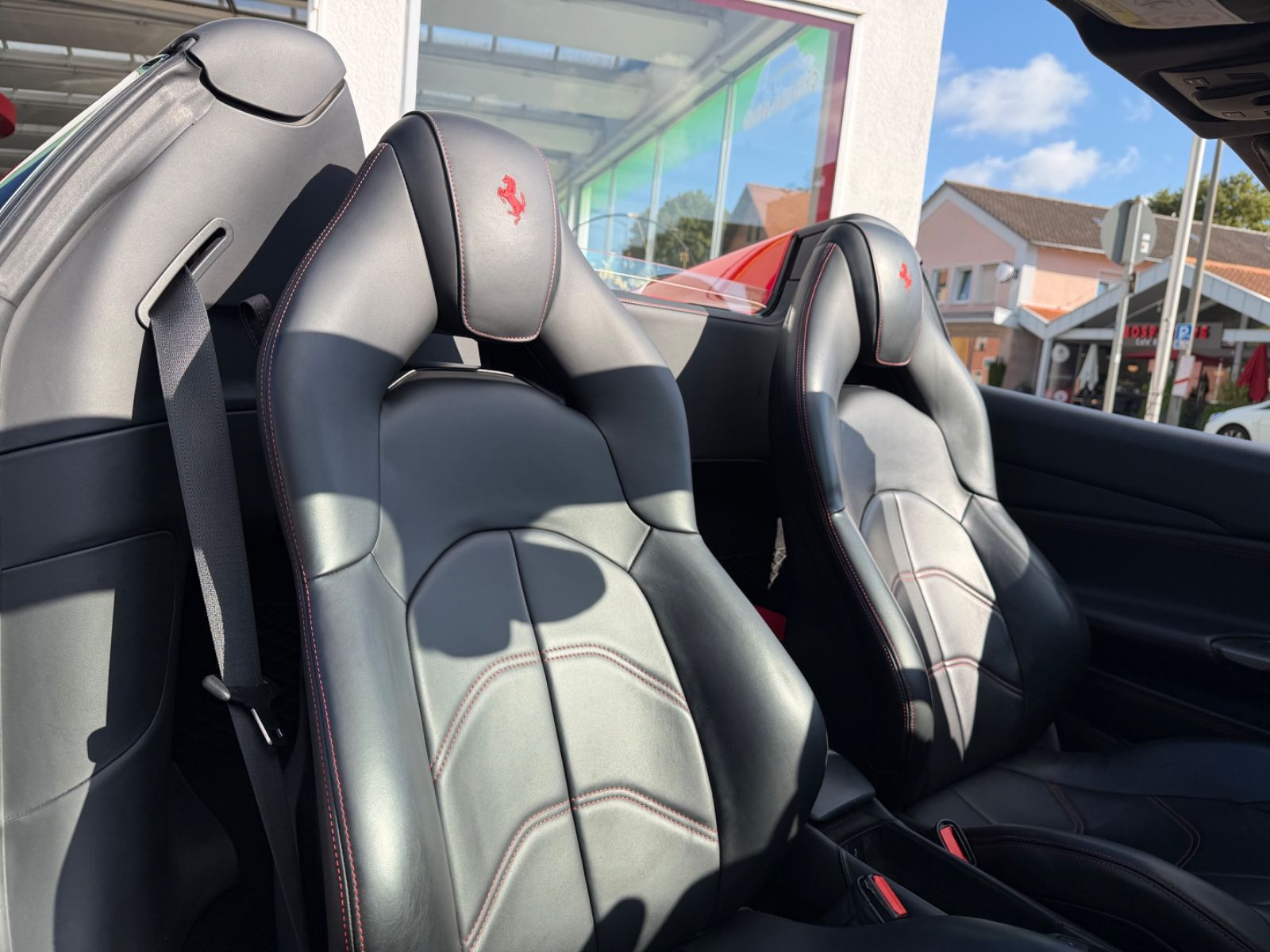 Ferrari 488 Spider Rosso Scuderia TOP Zustand 10