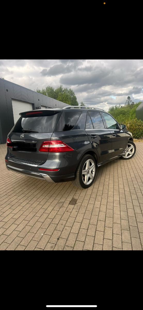Mercedes-Benz ML 350 BlueTEC 4MATIC AMG Line Softclose TÜV Neu
