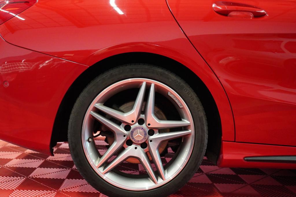 Mercedes-Benz CLA 200