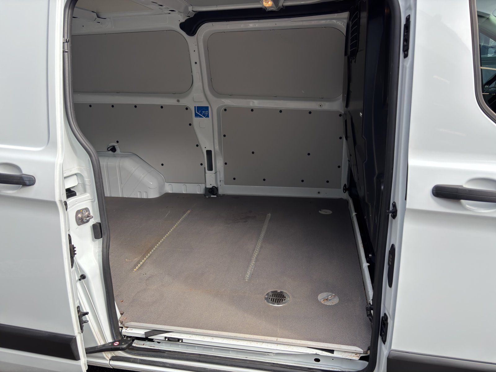 Fahrzeugabbildung Ford Transit Custom 340 L2 Trend