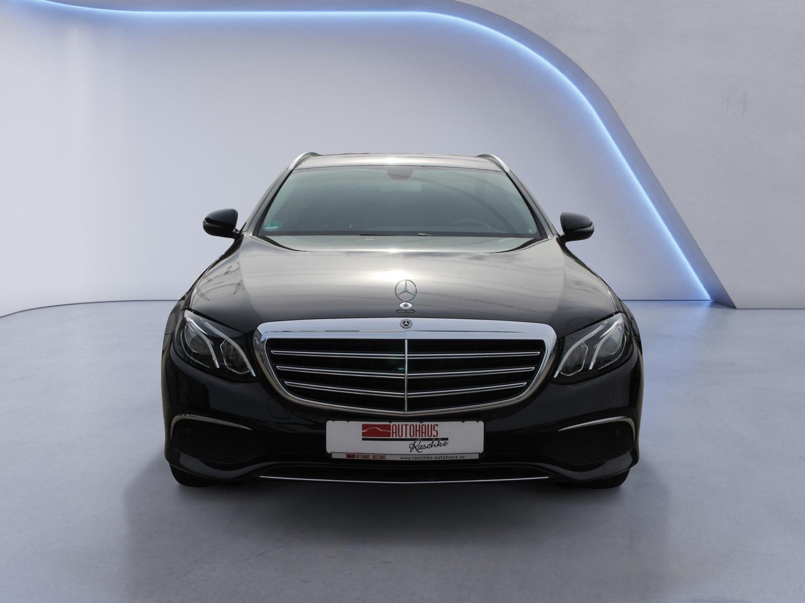 Mercedes-Benz E 200d Exclusive/LED/Navi/Kamera/ Totw./59tkm!