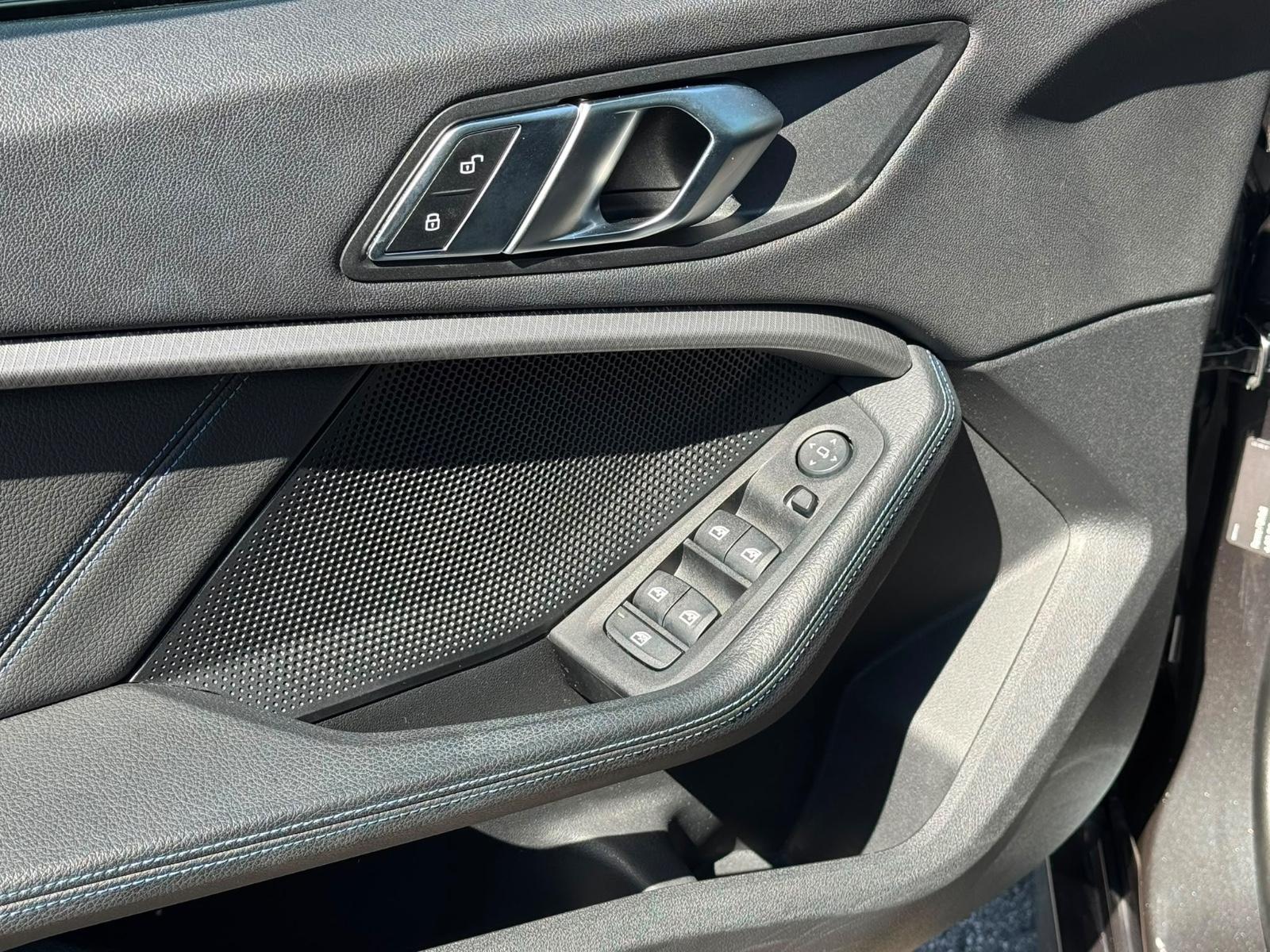 BMW 218 Gran Coupé 218i Gran Coupe M S-SPORTPAKET,LEDER,LIVE-COCKPI, миниатюра 17