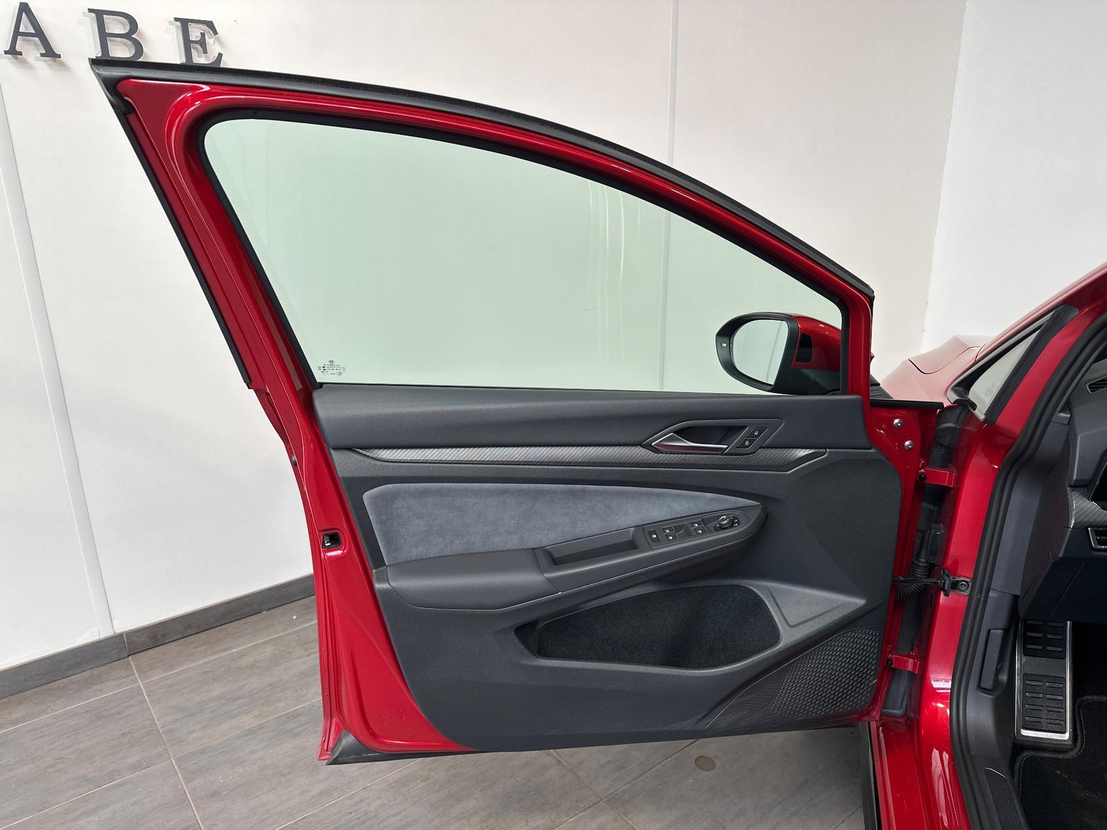 Volkswagen Golf Variant 2.0 TDI DSG R-Line NAV+LED+AHK+ACC, миниатюра 6