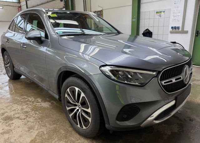 MERCEDES-BENZ GLC 220 d 4Matic*KAMERA*ACC*LEDER*AMBIENTE