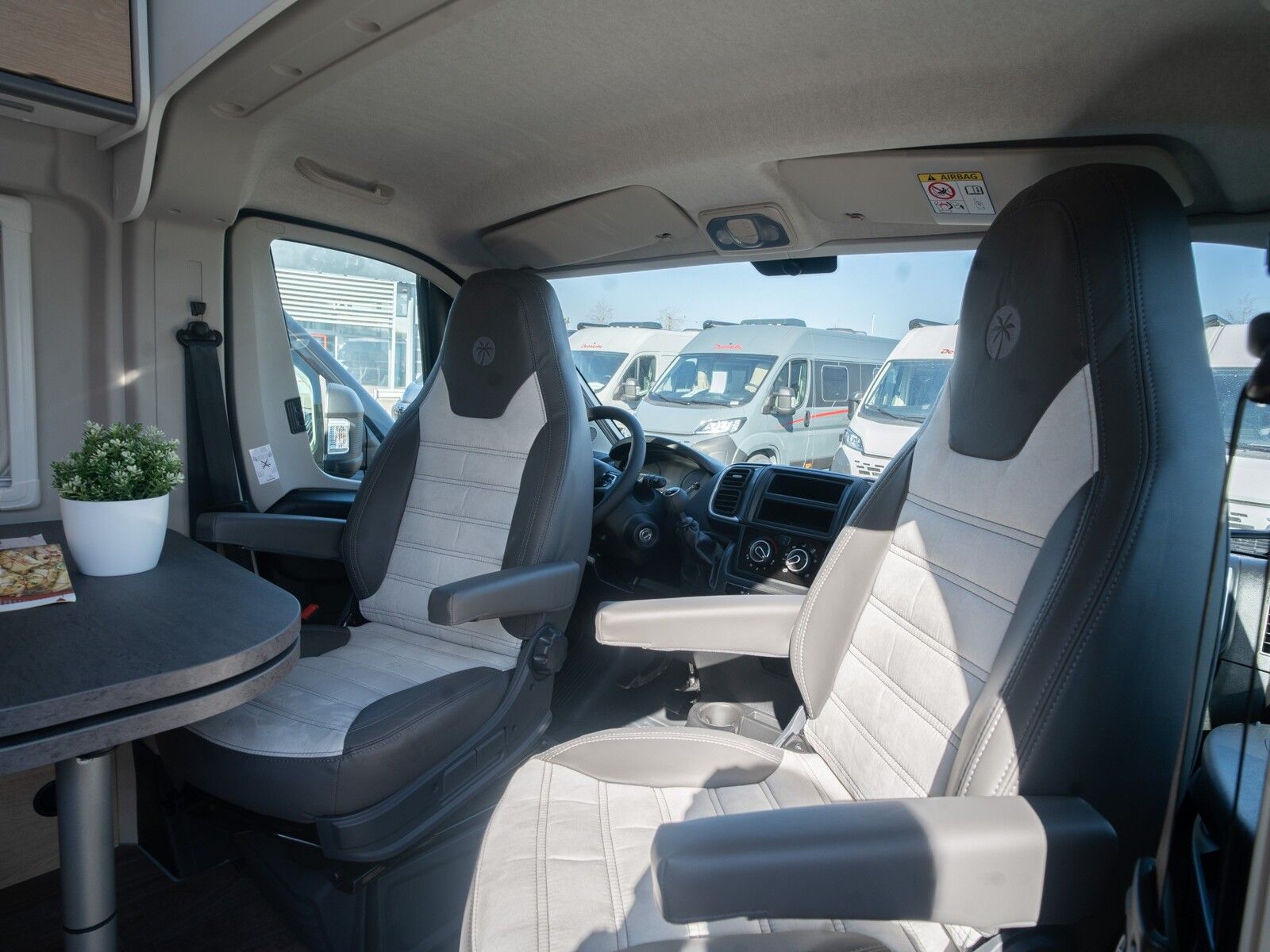 Fahrzeugabbildung Sunlight Adventure Cliff RT 600 Dieselheizung*Faltverdunk