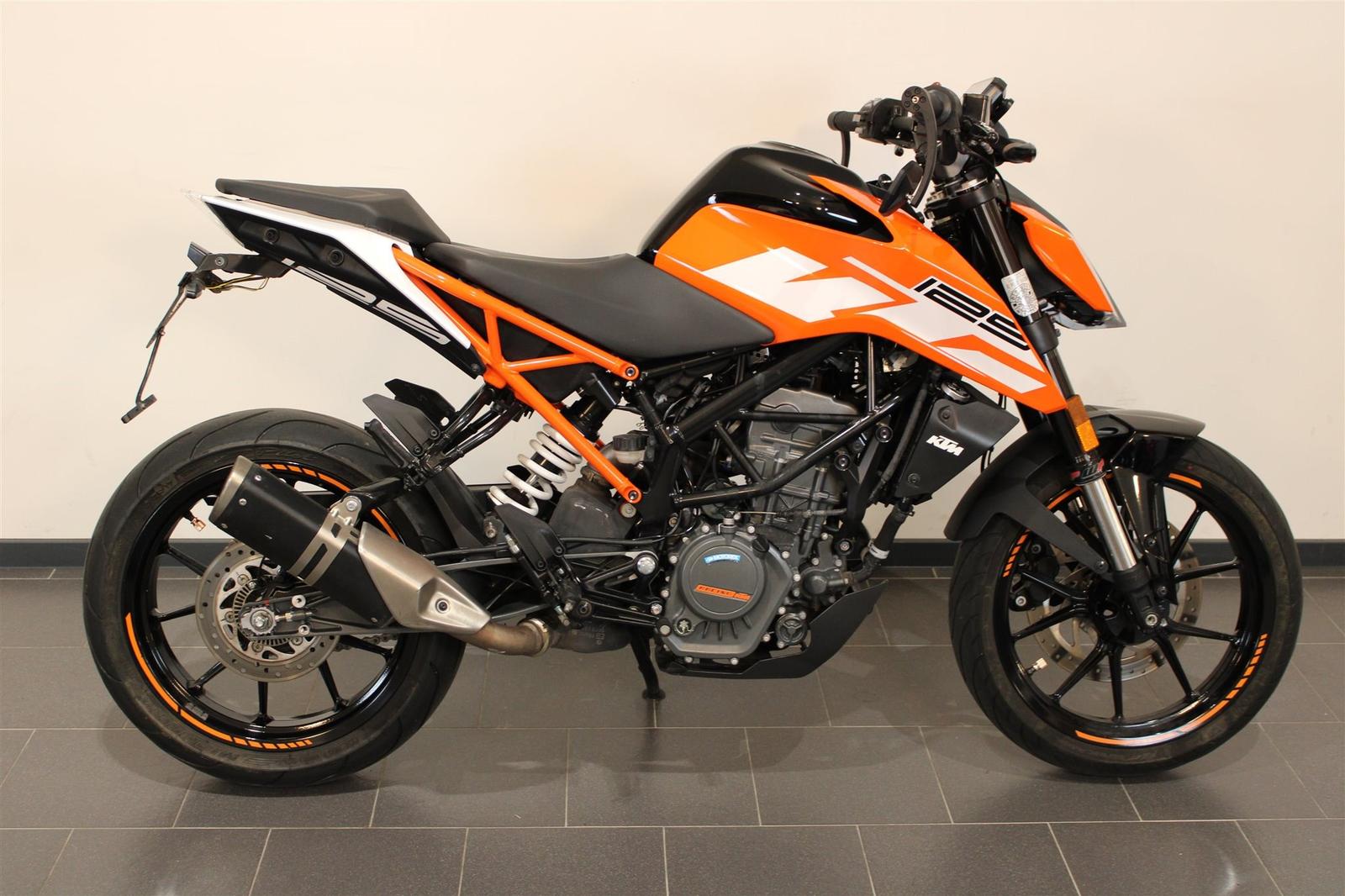 KTM 125 Duke Modell 2018 / Service - Kettenkit neu