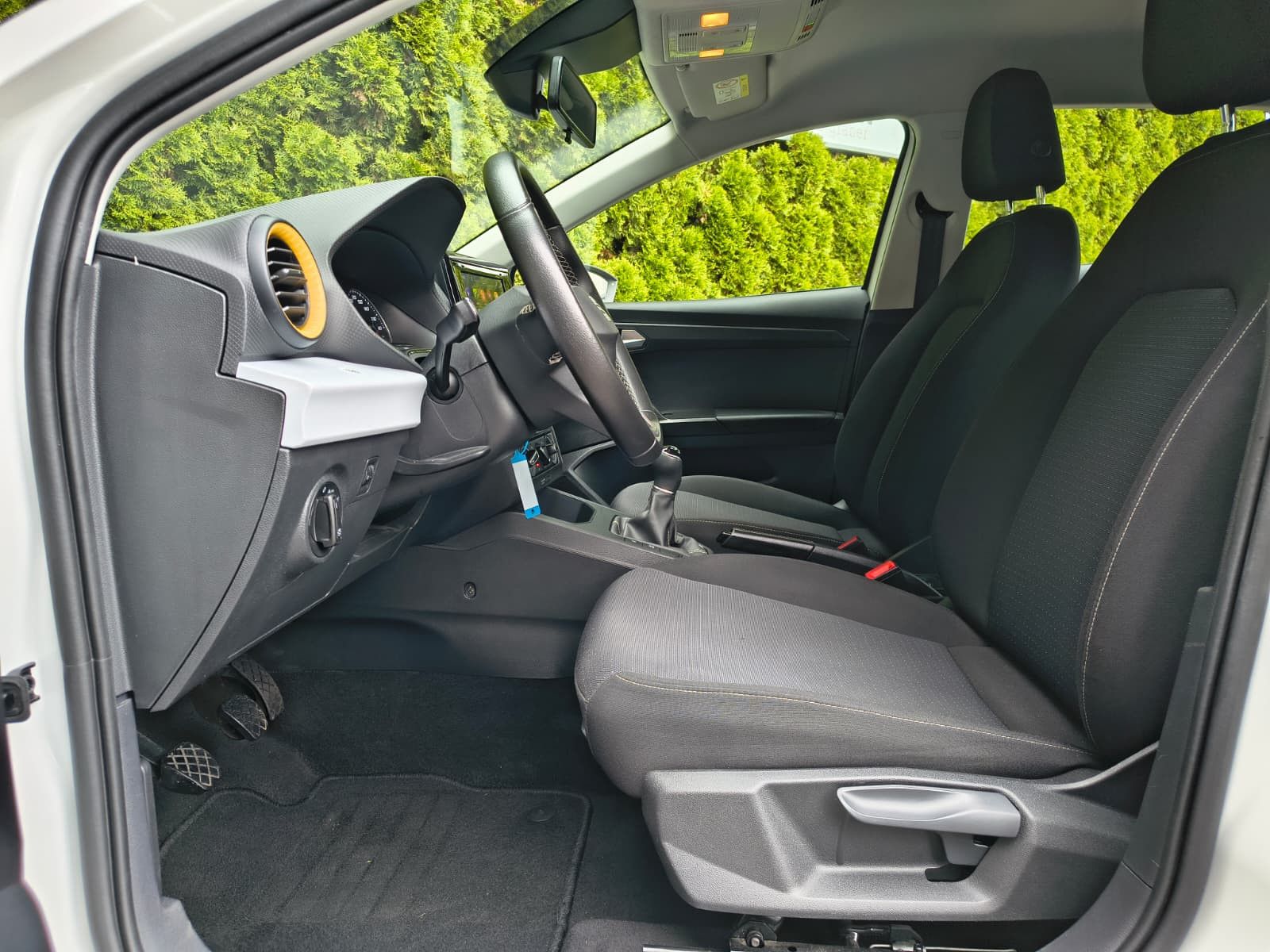 Fahrzeugabbildung SEAT Ibiza 1.0 TSI Style LED+SHZ+WINTER+SPUR+DAB+TEMP