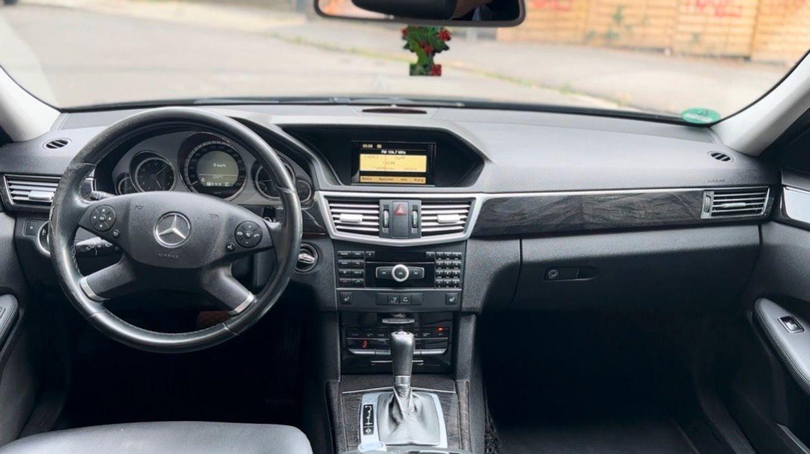 Mercedes-Benz E250 2010 — photo 7