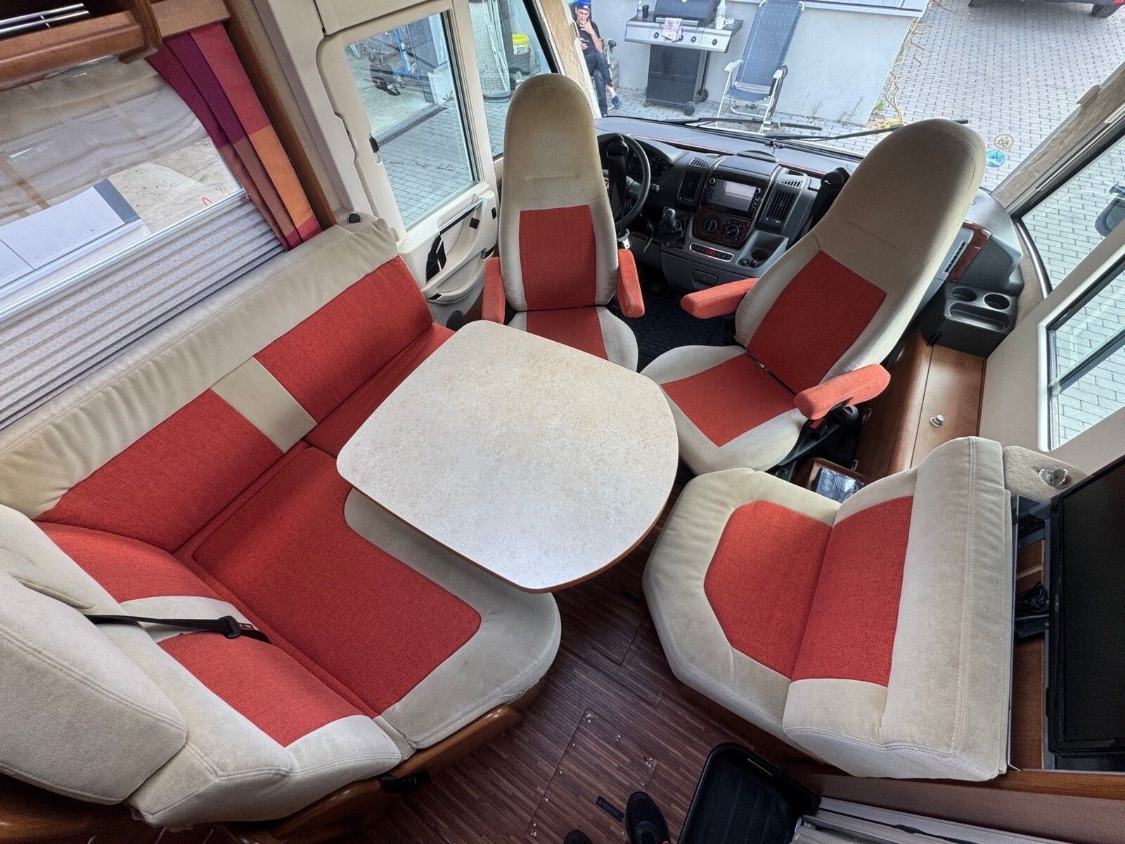 Fahrzeugabbildung Carthago chic c-line I 4.2 SAT,Wechselrichter,TV,Markise