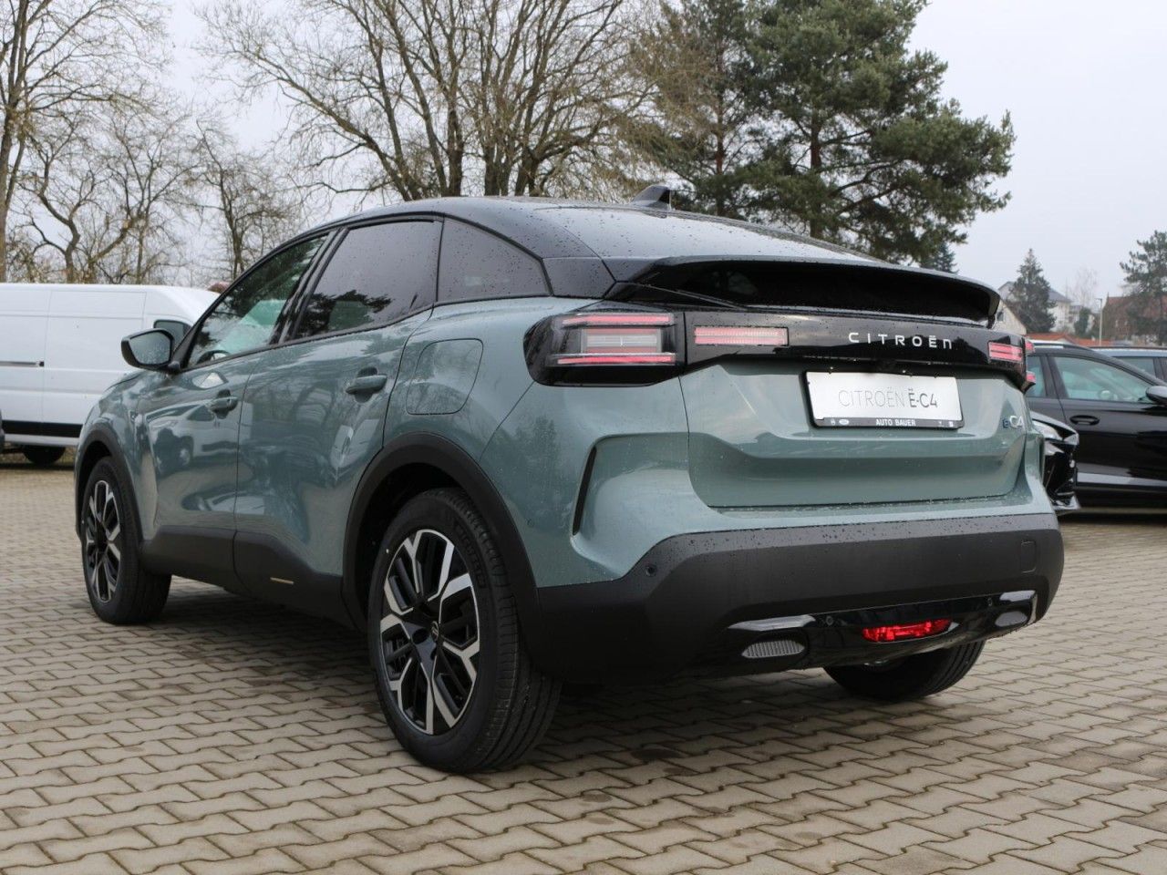 Fahrzeugabbildung Citroën ë-C4 156 Max