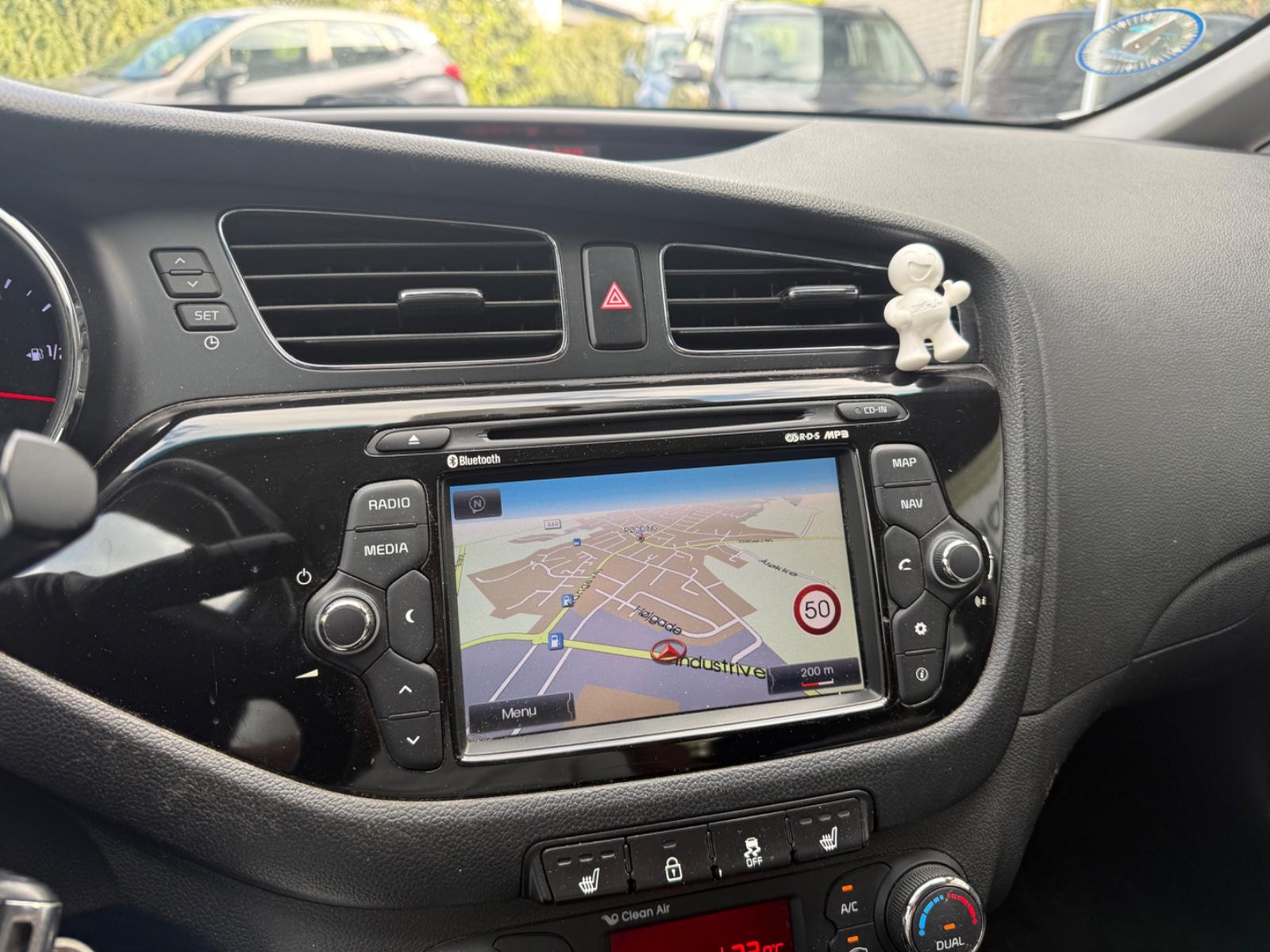 Kia cee'd 2015 — photo 26