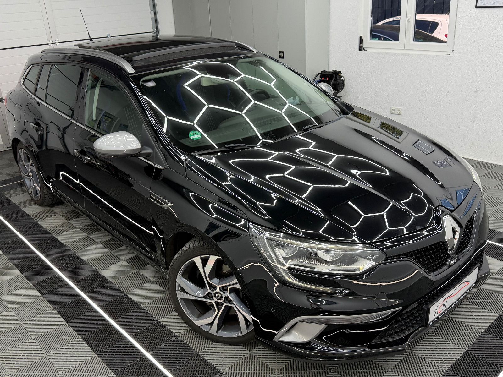 Fahrzeugabbildung Renault Megane IV Grandtour GT 4CONTROL/HuD/AHK/eGSD