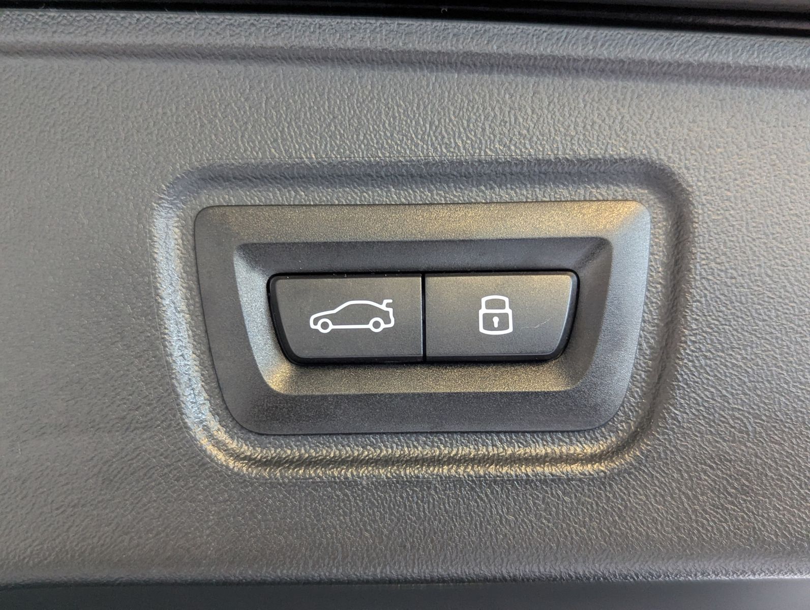 BMW 520 d M-Sport Innov.-Paket H/K LED Pano AHK 360° - Image 18