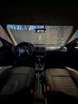 Volkswagen ich verkaufe mein VW bora 2002 1.9 - Volkswagen Bora in Duisburg