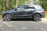 Mercedes-Benz GLE 500 4MATIC -neuer Motor, Inspektion neu - graue Mercedes-Benz GLE 500