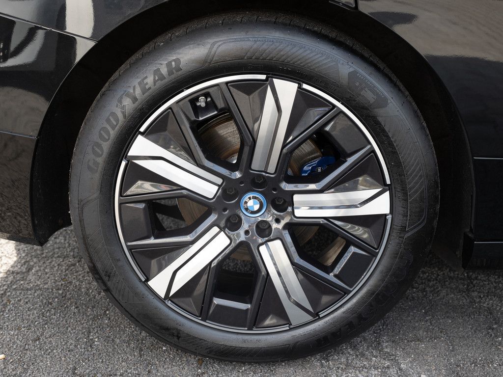 BMW iX xDrive40 HUD 360° LED ACC NAVI KAMERA SHZ PDC foto 10