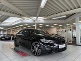 BMW 330e M Sportpaket AUT./LASER/HUD/CAM/GD - mit Hybrid-Antrieb: Sportpaket